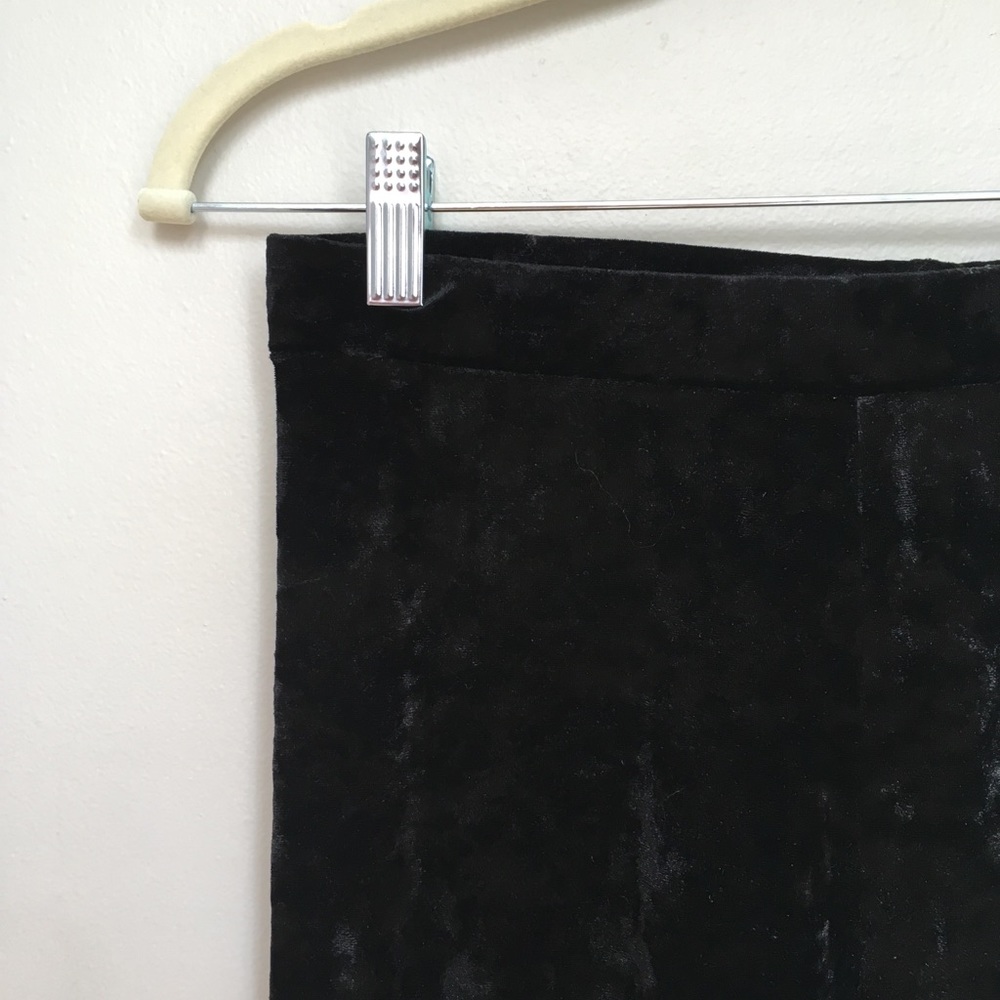 Forever 21 ~ black crushed velvet leggings